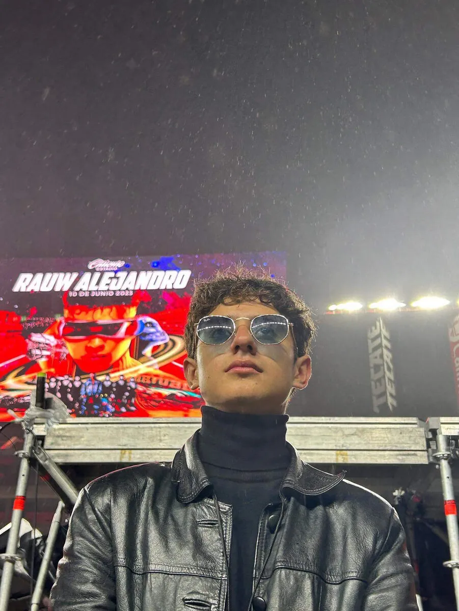 Selfie at a Rauw Alejandro concert